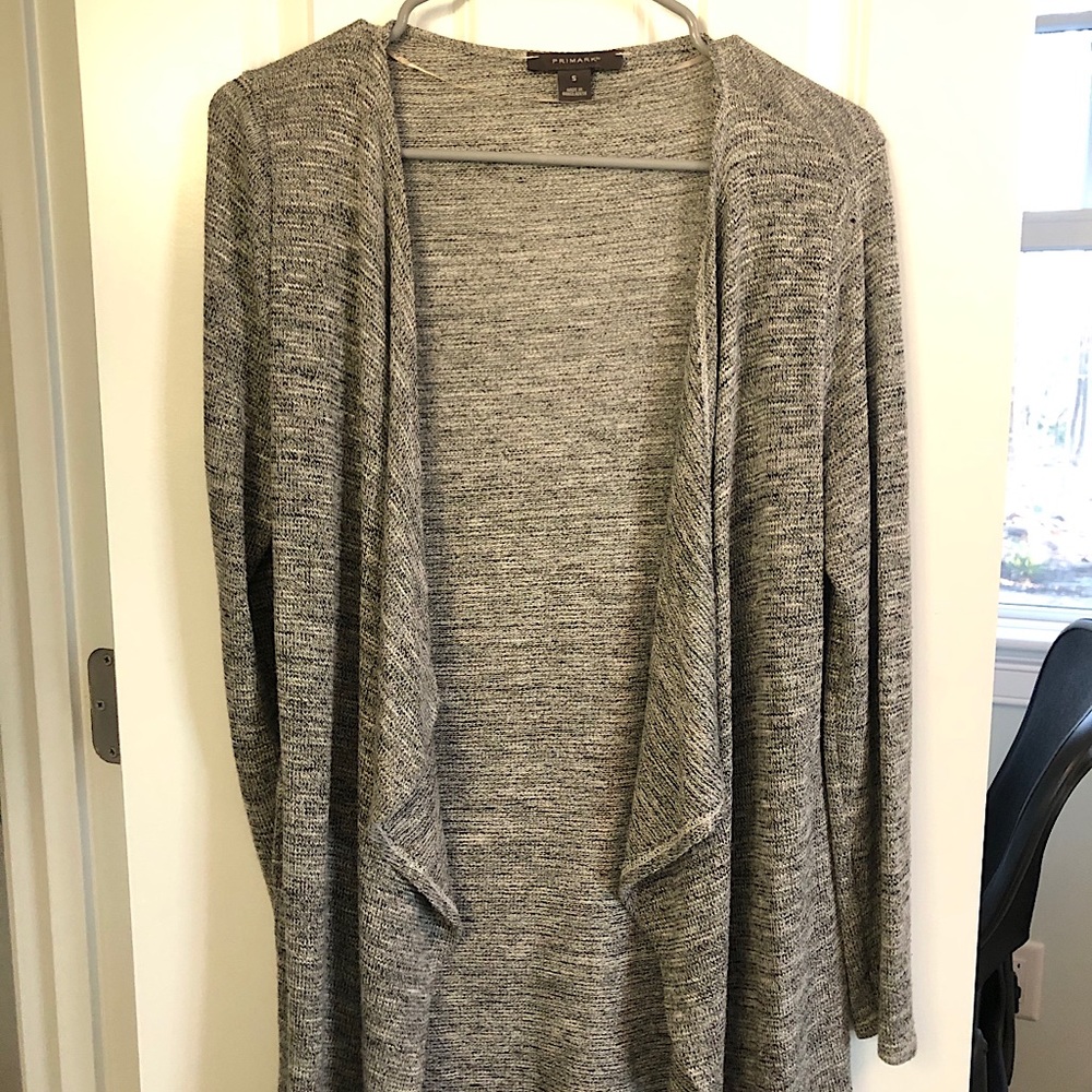 Over the Shoulder Grey Cardigan
